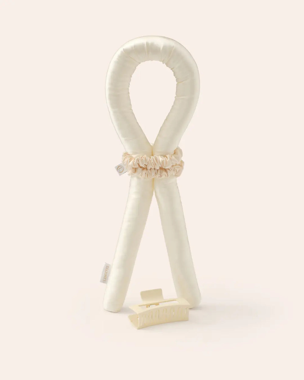 Heatless Curls in Mulberry Silk