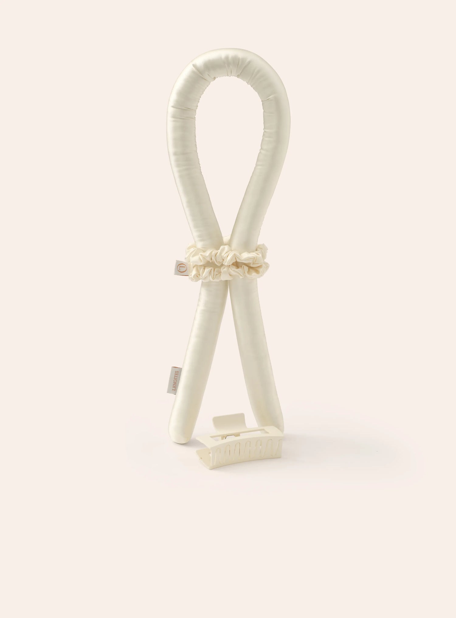 Heatless Curls in Mulberry Silk