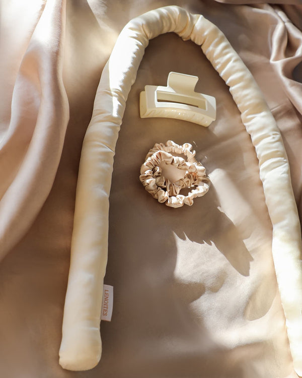 Heatless Curls in Mulberry Silk