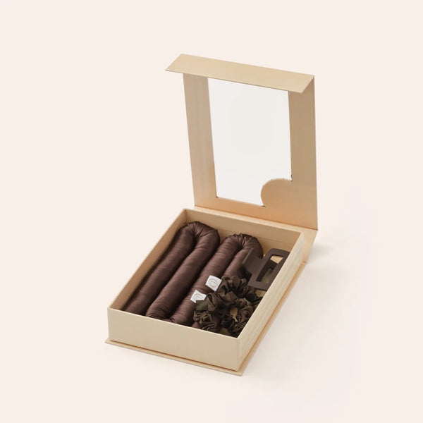 Heatless Curls in Mulberry Silk