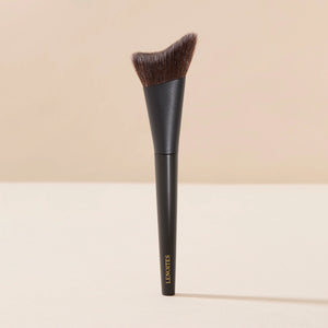 Smoothing Foundation Brush N°101