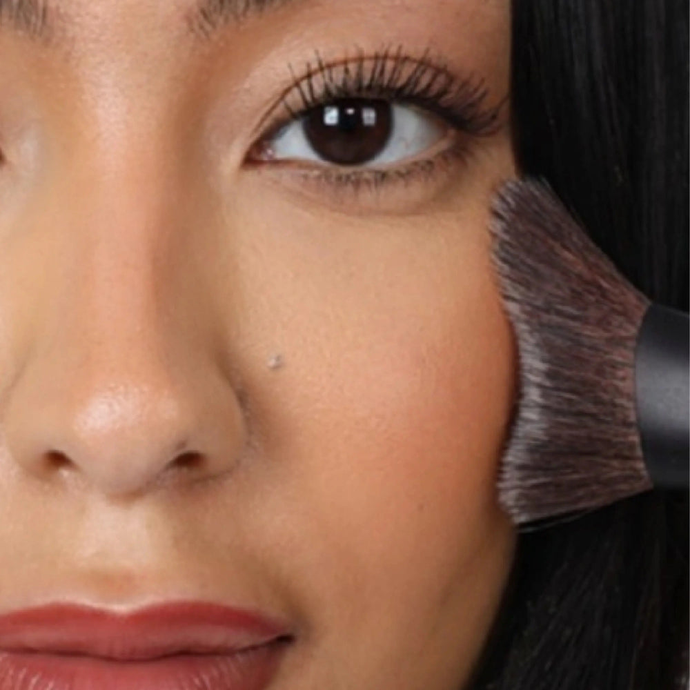 Smoothing Foundation Brush N°101
